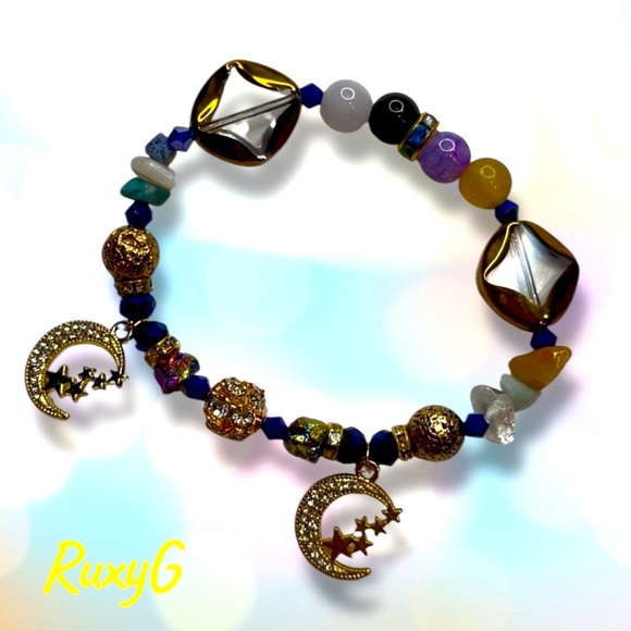 594 .Gold and Blue Crescent Moon Bracelet Set - Picture 10 of 10